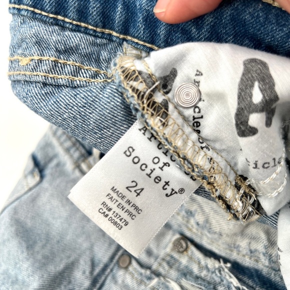 ARTICLES OF SOCIETY Distressed Denim Women Shorts Size 24 - Picture 11 of 12